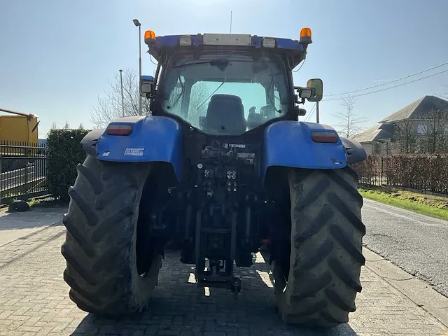 New holland t7040 vierwielaangedreven landbouwtractor - afbeelding 33 van  36