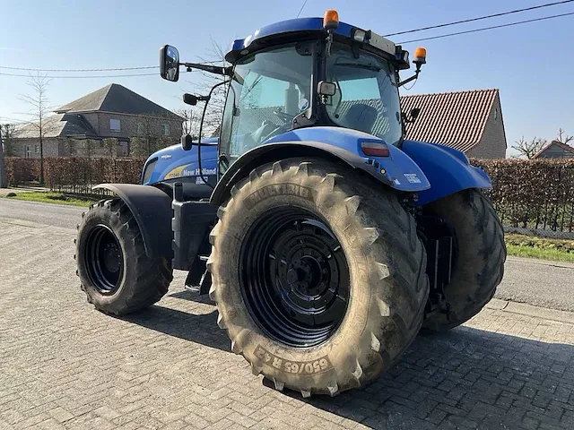 New holland t7040 vierwielaangedreven landbouwtractor - afbeelding 34 van  36