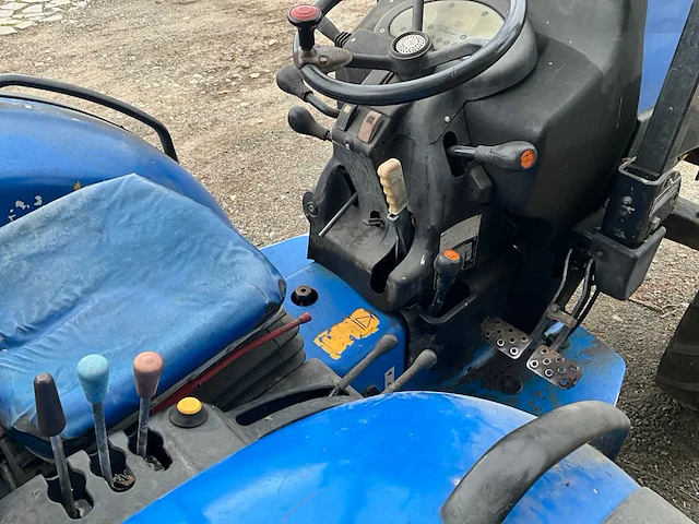 New holland tce50 minitractor - afbeelding 15 van  35