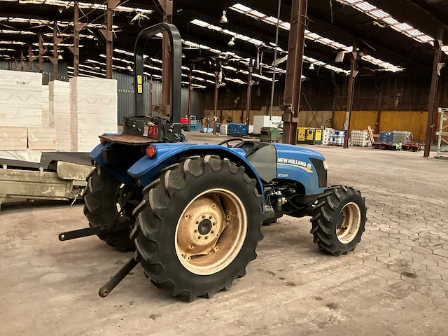 New holland td3.50 vierwielaangedreven landbouwtractor - afbeelding 15 van  20