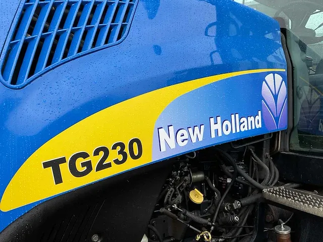New holland tg 230 vierwielaangedreven landbouwtractor - afbeelding 19 van  28