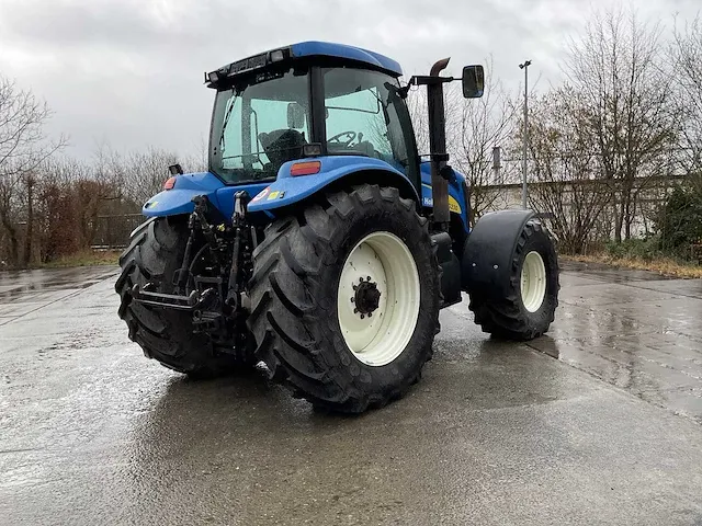 New holland tg 230 vierwielaangedreven landbouwtractor - afbeelding 24 van  28