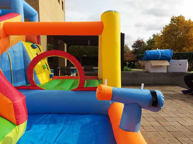 New rainbow - bouncy castle/watergame - springkussen - afbeelding 3 van  3