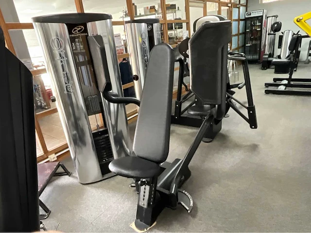 Newform fitness oxide chest press - afbeelding 1 van  17