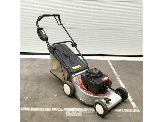 Newline benzine grasmaaier - afbeelding 1 van  4