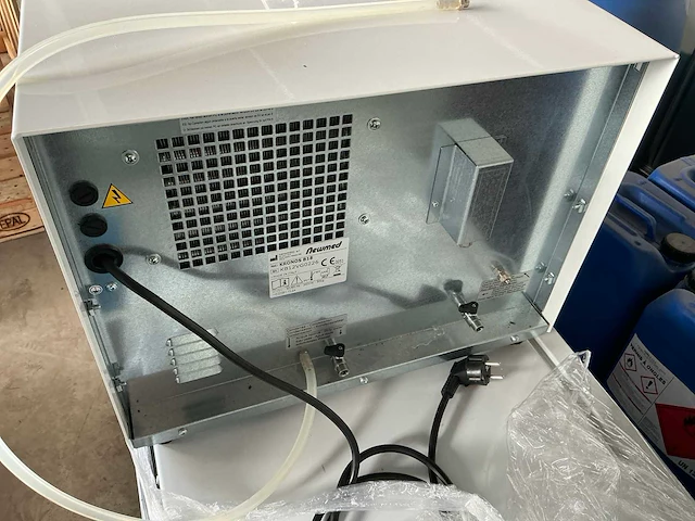 Newmed kronos b18 autoclave - afbeelding 5 van  7