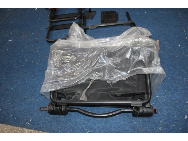 Next level racing f-gt lite foldable simulator cockpit - afbeelding 3 van  3