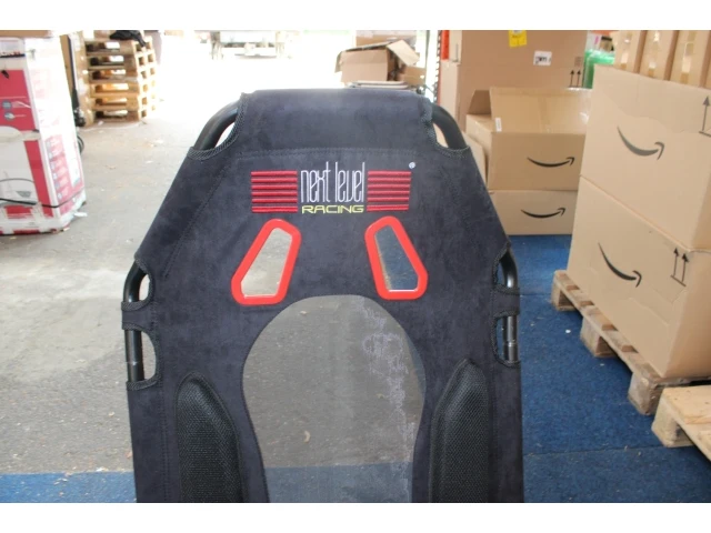 Next level racing gt lite opvouwbare simulatorcockpit - afbeelding 3 van  5