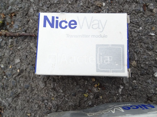 Nice motor met armen en diverse - afbeelding 2 van  8