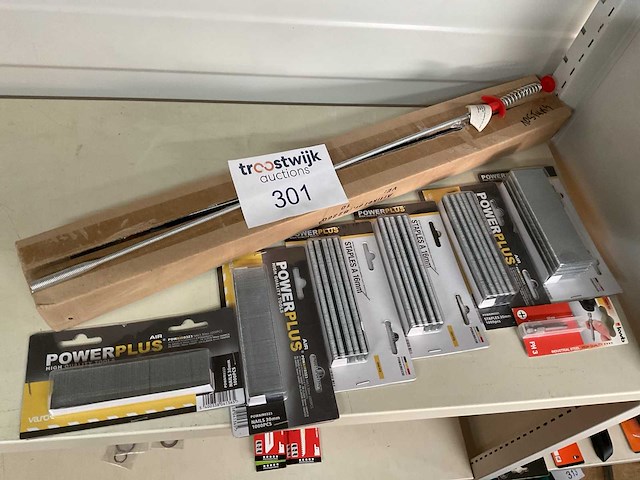 Nieten sets en grijp veren - afbeelding 1 van  9