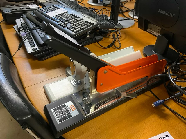 Nietmachines (3x) - afbeelding 2 van  3