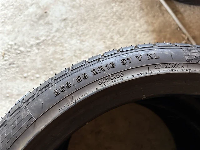 Nieuwe banden 18" - afbeelding 4 van  5