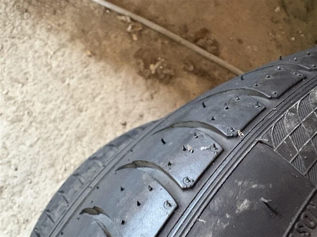 Nieuwe banden 18" - afbeelding 5 van  5