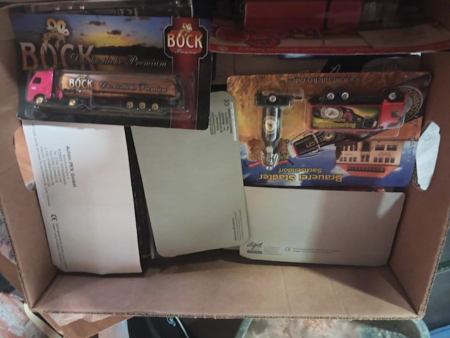 Nieuwe biervrachtwagens in verpakking 53 stuks - afbeelding 2 van  5