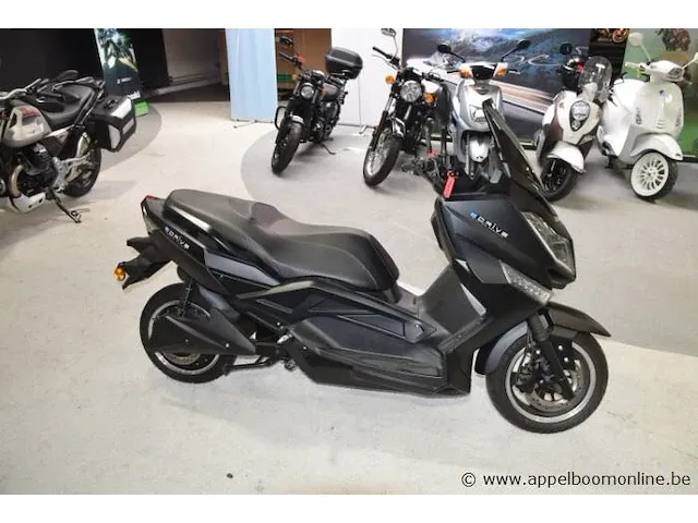 Nieuwe elektrische scooter edrive, 4,6kw, chassisnr l8ymjsye5kx060734, gelijkvormigheidsattest, 2sleutels - afbeelding 3 van  9
