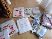 Nieuwe kledij - afbeelding 2 van  4