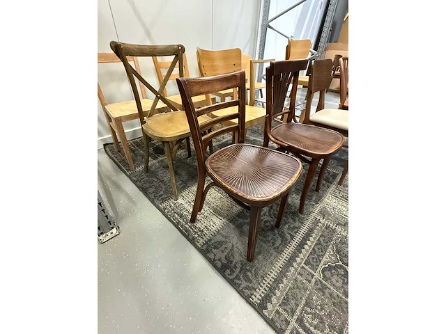 Nieuwe leerstoel - afbeelding 4 van  19