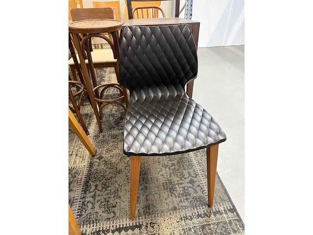 Nieuwe leerstoel - afbeelding 9 van  19