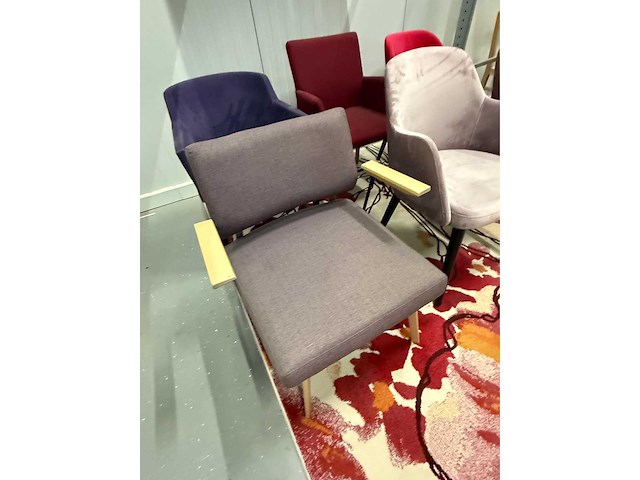 Nieuwe leerstoel - afbeelding 2 van  15