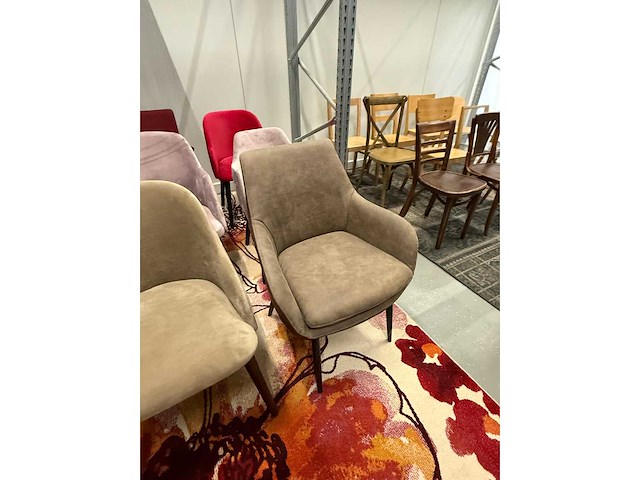 Nieuwe leerstoel - afbeelding 11 van  15