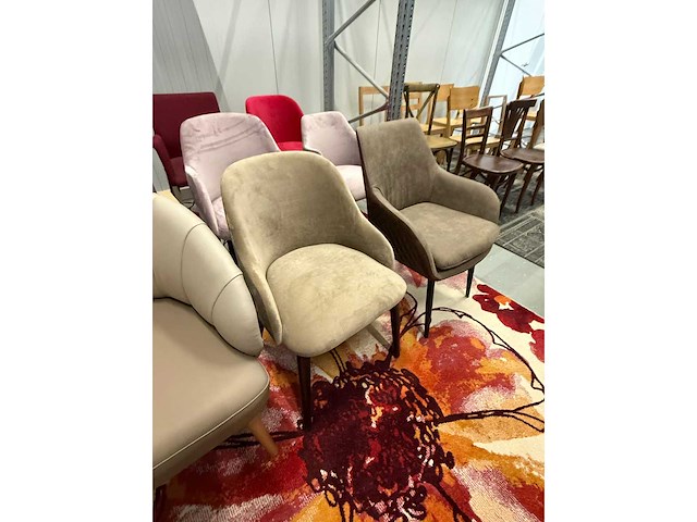 Nieuwe leerstoel - afbeelding 12 van  15