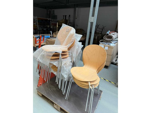 Nieuwe leerstoel - afbeelding 1 van  5