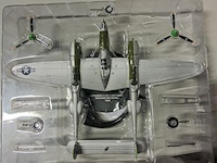 Nieuwe metalen vliegtuig - afbeelding 1 van  2