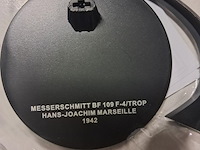 Nieuwe metalen vliegtuig - afbeelding 2 van  2