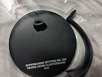 Nieuwe metalen vliegtuig - afbeelding 2 van  2