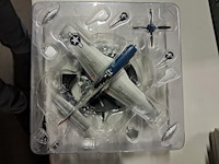 Nieuwe metalen vliegtuig - afbeelding 1 van  2