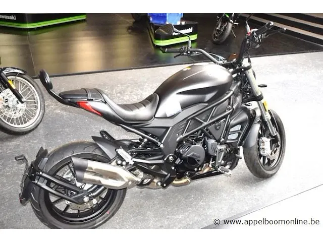 Nieuwe motor benelli 502c cruiser, chassisnr zbnp36024pbe93686, 2 cyl, 500cm³, met gelijkvormigheidsattest, 1sleutel - afbeelding 1 van  8