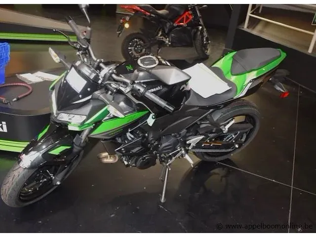 Nieuwe motor kawasaki er400f, chassisnr ml5er400ffdak1330, 2cyl, 399cm³, 33,4kw, met gelijkvormigheidsattest, 2 sleutels - afbeelding 1 van  6
