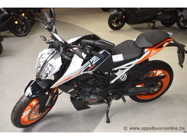 Nieuwe motor ktm duke 125, chassisnr vbkjpa403pc003708, 125cm³, 11kw, zonder gelijkvormigheidsattest - afbeelding 1 van  8