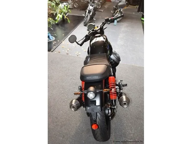 Nieuwe motor motto guzzi v7 stone corsa special edition, zonder documenten, 2sleutels - afbeelding 4 van  6