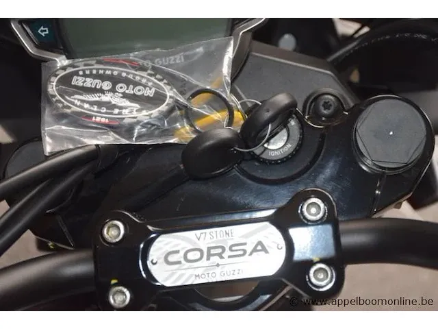 Nieuwe motor motto guzzi v7 stone corsa, zonder documenten, 2sleutels - afbeelding 5 van  6