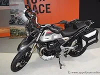 Nieuwe motor motto guzzi v85tt, zonder documenten, 2sleutels - afbeelding 1 van  6