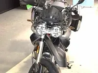 Nieuwe motor motto guzzi v85tt, zonder documenten, 2sleutels - afbeelding 2 van  6
