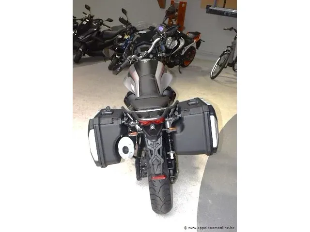 Nieuwe motor motto guzzi v85tt, zonder documenten, 2sleutels - afbeelding 4 van  6