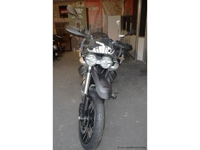 Nieuwe motor motto guzzi v85tt, zonder documenten, 2sleutels - afbeelding 2 van  7