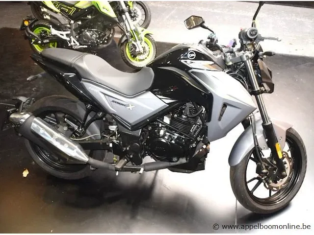 Nieuwe motor sym sym nhx, chassisnr lxmmea301kxa36416, 1cyl, 124cc, zonder gelijkvormigheidsattest , 2sleutels - afbeelding 3 van  7