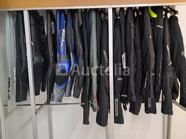 Nieuwe motorkleding, handschoenen, laarzen (173 stuks) - afbeelding 1 van  6