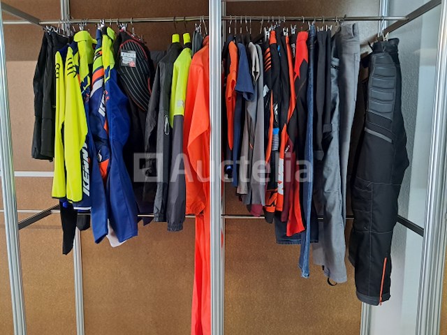 Nieuwe motorkleding, handschoenen, laarzen (173 stuks) - afbeelding 5 van  6