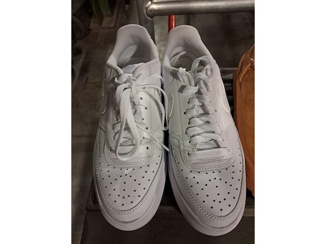 Nieuwe schoenen maat 40,5 nike - afbeelding 1 van  4