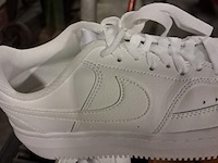 Nieuwe schoenen maat 40,5 nike - afbeelding 2 van  4