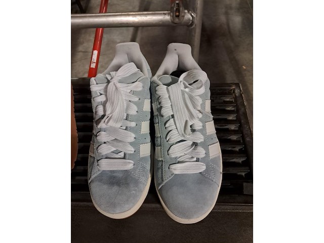 Nieuwe schoenen maat 40,5 - afbeelding 1 van  4