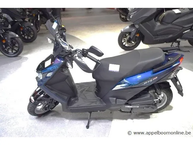Nieuwe scooter sym jet 4,chassisnr lxmxea103pxb38668, 25cc, zonder documenten, 2sleutels - afbeelding 1 van  7