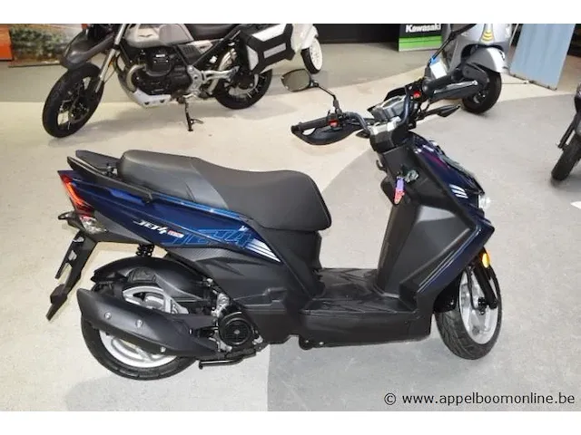 Nieuwe scooter sym jet 4,chassisnr lxmxea103pxb38668, 25cc, zonder documenten, 2sleutels - afbeelding 3 van  7
