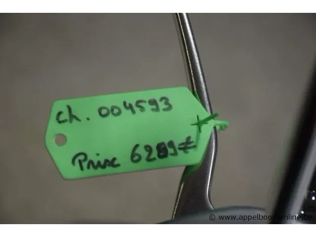 Nieuwe scooter vespa gts 125, zonder documenten, 1sleutel - afbeelding 6 van  7