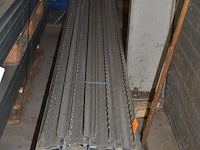 Nieuwe staanders bito 6000mm. - afbeelding 1 van  2