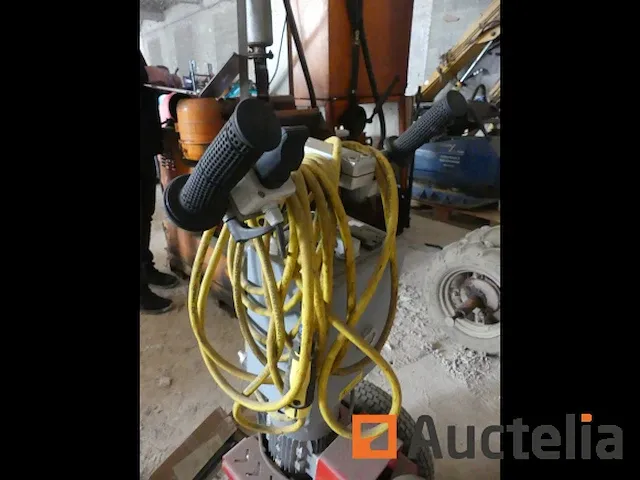 Nieuwstaat tapijtstripper roll stipper ro-3 - afbeelding 1 van  8